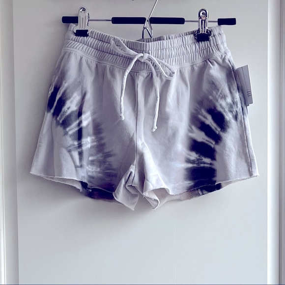 Beyond Yoga - Tie Dye Cropped Sweatshirt & Shorts - Picture 9 of 9